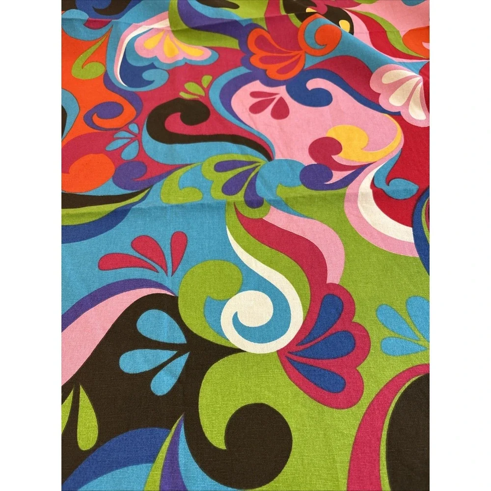 Buckhead betties NWT Serendipity Tablecloth 52x51 Colorful